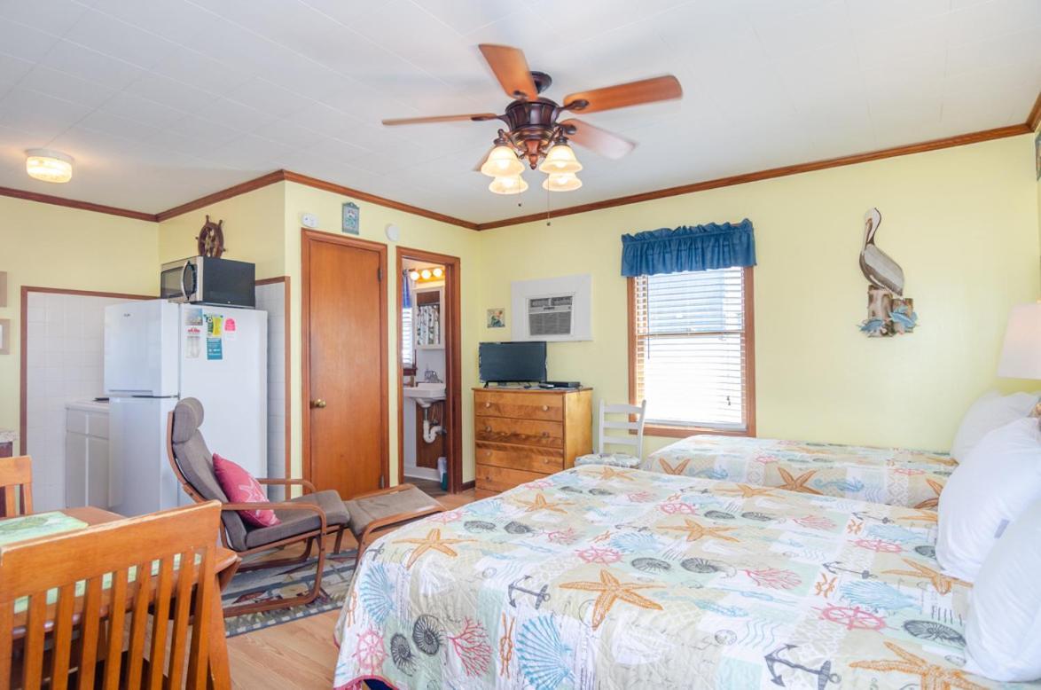 The Pelican Hidden Treasure Inn Room 2 By Bryant Real Estate Kure Beach Bagian luar foto