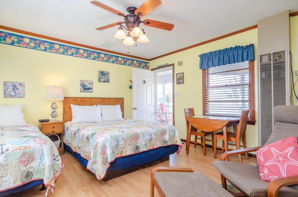 The Pelican Hidden Treasure Inn Room 2 By Bryant Real Estate Kure Beach Bagian luar foto