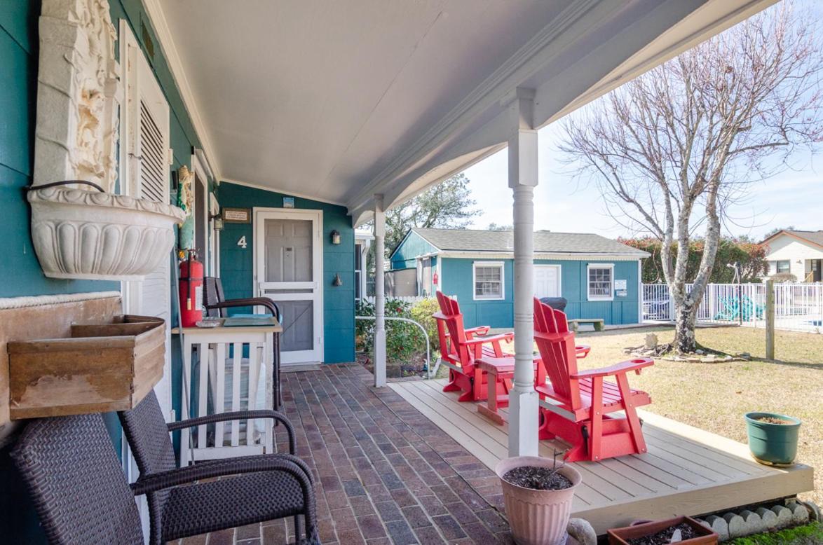 The Pelican Hidden Treasure Inn Room 2 By Bryant Real Estate Kure Beach Bagian luar foto